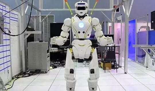 “女武神”学走路，机器人或将成为火星的首批殖民者？
