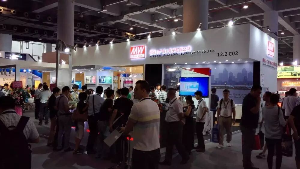 展台风采秀，行摄那些亮相光亚展的“TOP10”企业