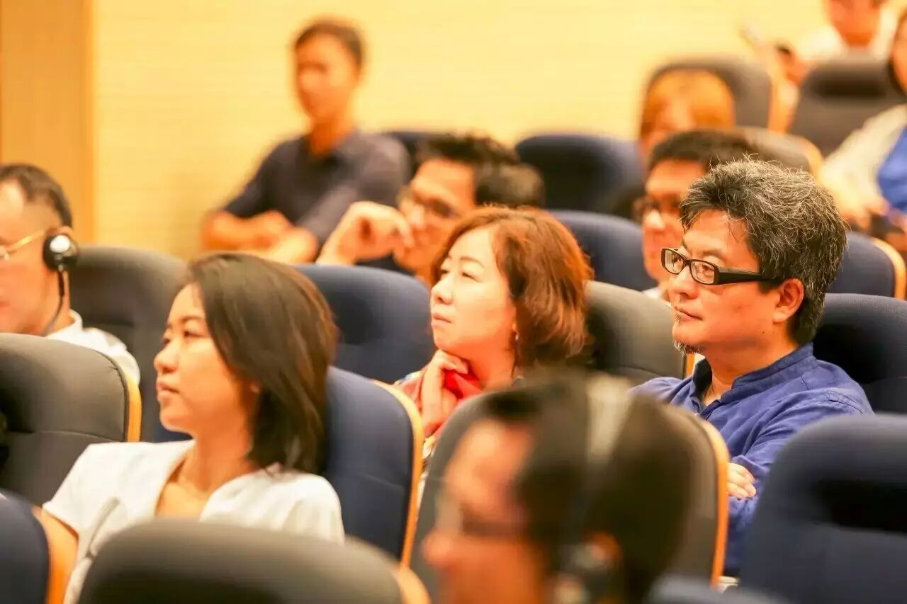 十一大咖香港“与光同行”，共话“城市夜景与文化”