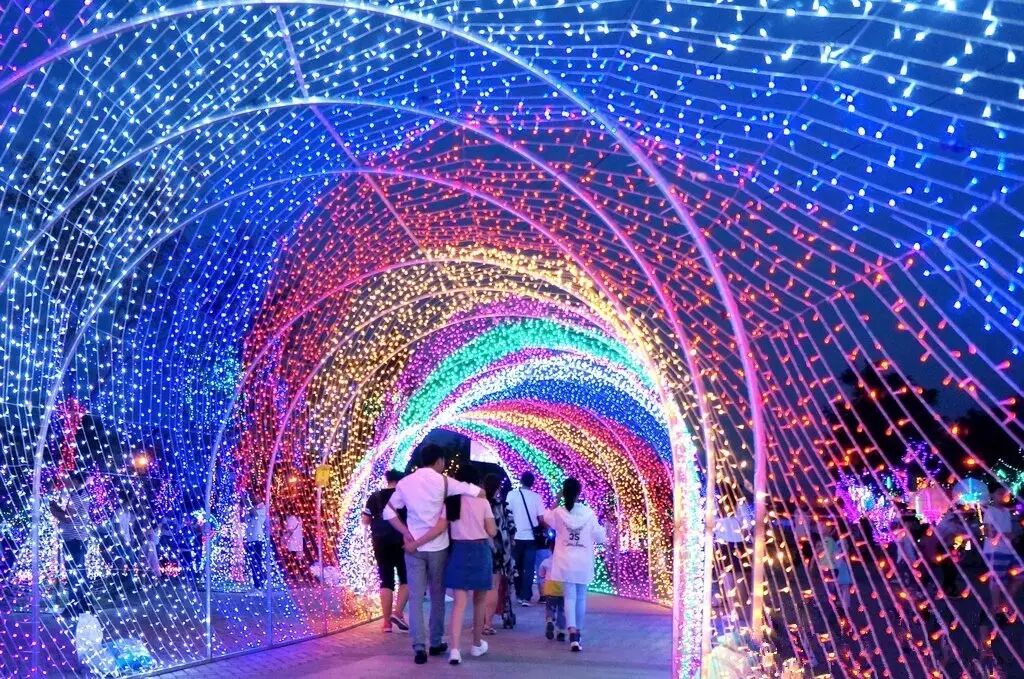 3000万盏LED灯闪亮灯光节，“编织”梦幻夏夜