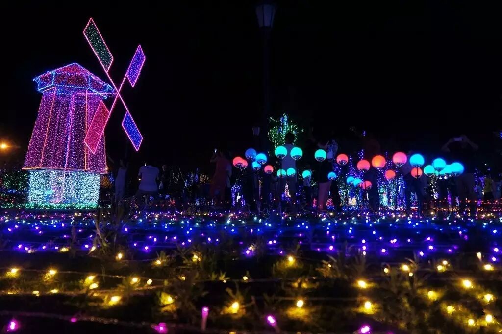 3000万盏LED灯闪亮灯光节，“编织”梦幻夏夜