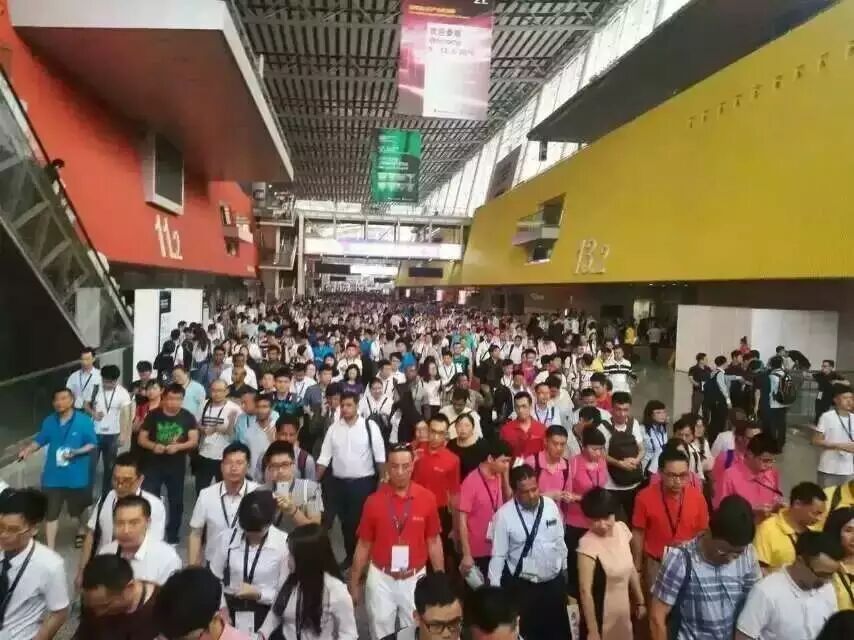 据说这是光亚展的正确打开方式，求鉴定