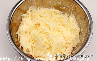 【最家常】暖心暖肺冬日爱心早餐——营养美味土豆鸡蛋饼~