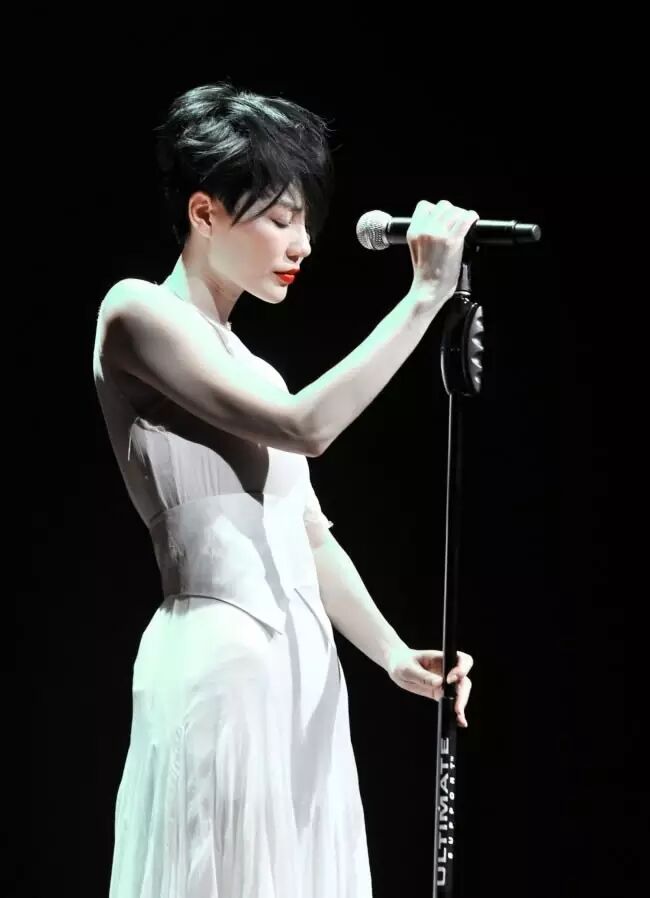 【今句】“我爱你”用王菲的歌词怎么说?