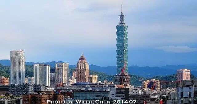 东西方都市设计交融下的台北101摩天大楼
