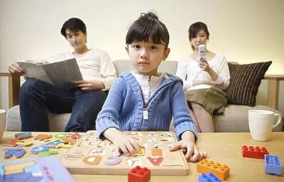 别总在孩子面前玩手机，一个小故事让你明白伤害究竟有多大！ 第5张