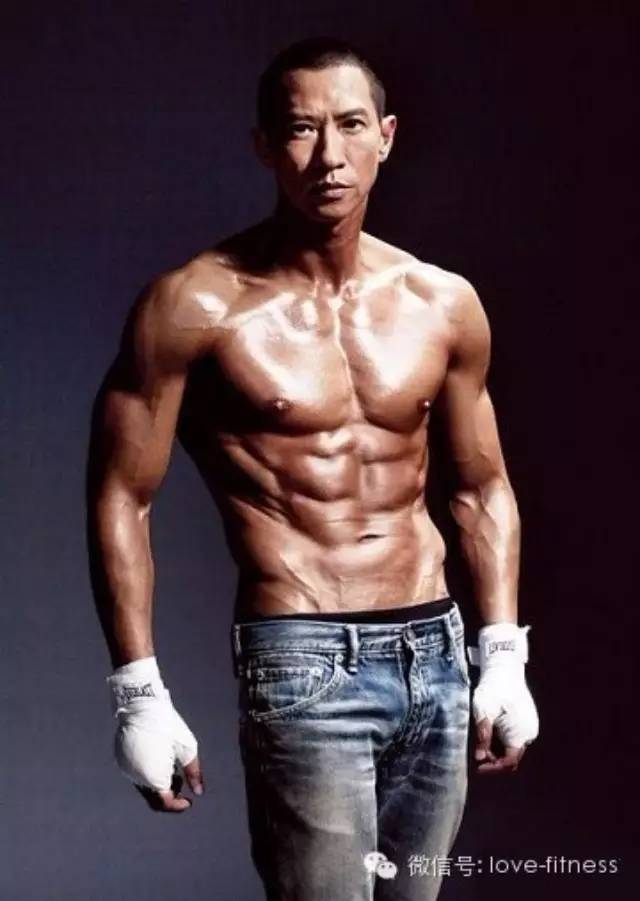 张家辉,46岁,9个月,练成全新肌肉男