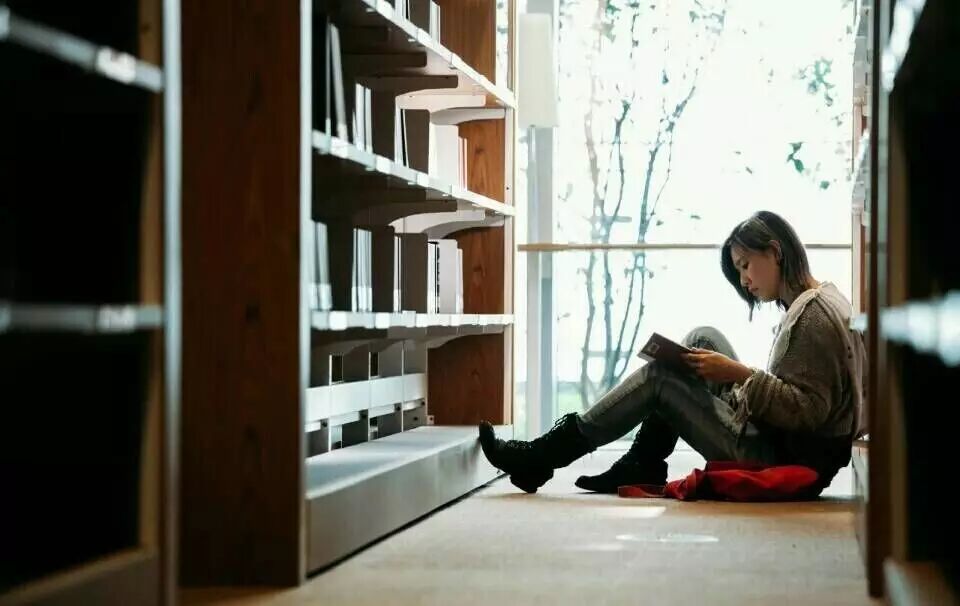 张悬:玄之又悬,以忧治郁的反叛少女