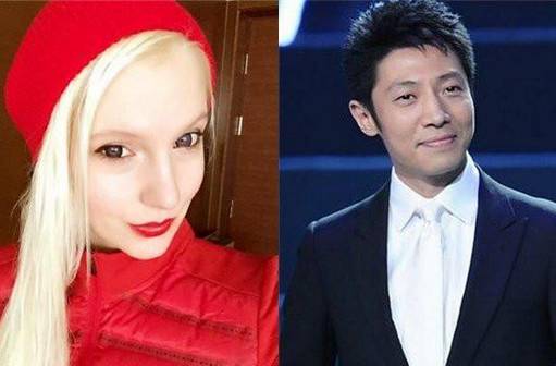 围观│撒贝宁携外籍女友逛天坛 父母随行疑好事将近