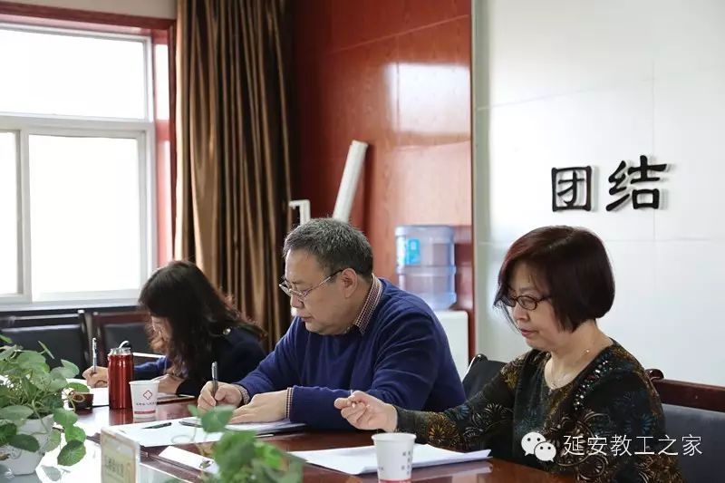 省政协委员、省教育工会主席张敏 对我市特殊教育进行调研