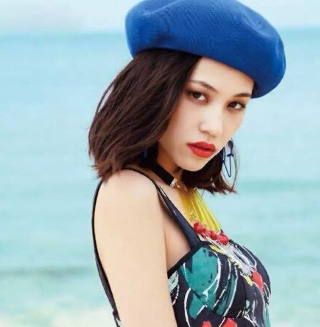 水原希子、周迅、刘雯告诉你,胸小也可以性感可爱