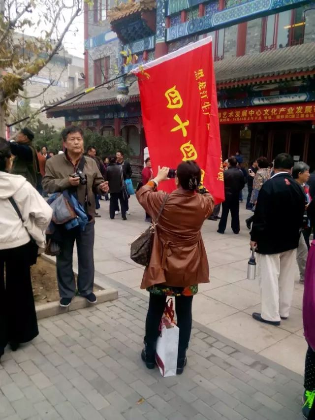 转:北大荒知青“三节”精彩片段(3)“喊一声北大荒,我们的友谊地久天长!” - 依兰收获机厂 - 依兰收获机厂 转:北大荒知青“三节”精彩片段(3)“喊一声北大荒,我们的友谊地久天长!” - 依兰收获机厂 - 依兰收获机厂