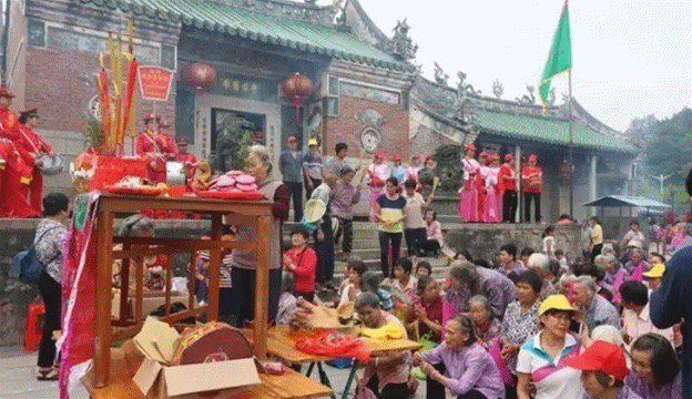 闺蜜去了一趟观音阁,居然怀上二胎宝宝!隔壁老王乐晕了……-怀孕期