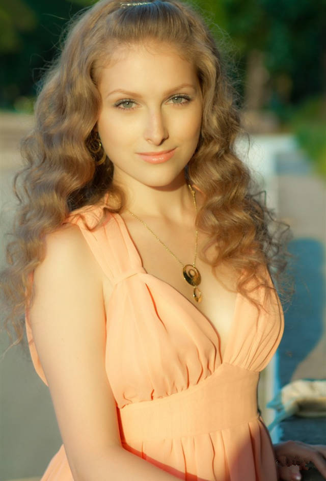 他娶了18岁乌克兰美女......想想这样的生活也是醉了！744 / 作者:红通通 / 帖子ID:106592