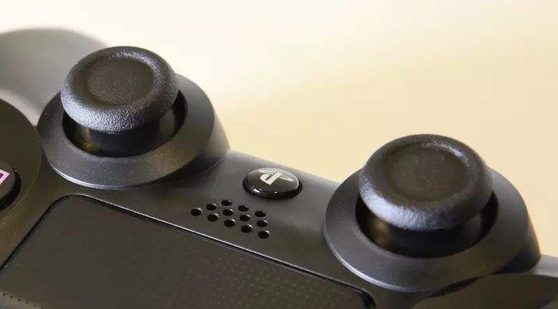 关闭键盘灯光 能直接感觉按压力度，游戏键盘越来越不简单！