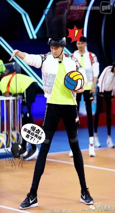 画风突变!越来越像刘晓庆的贾乃亮怎么驾驭sneaker?