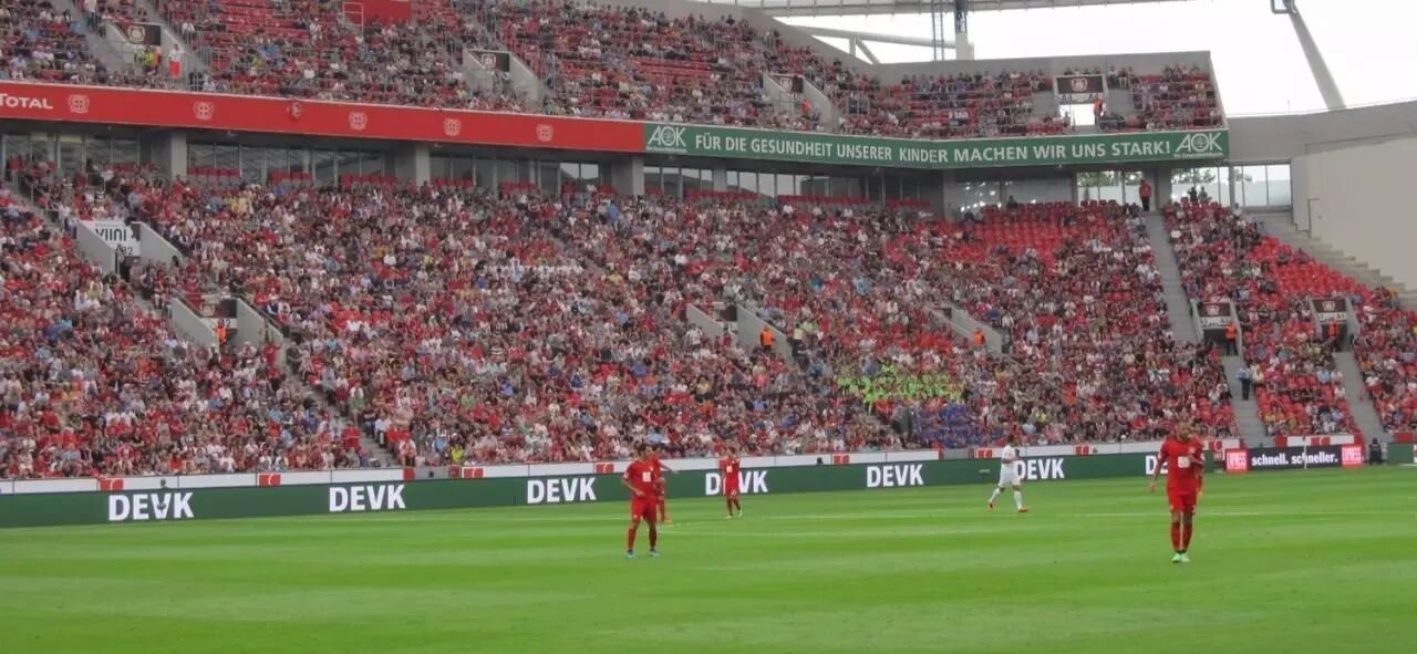 有一家公司在足球领域默默牛B了近10年