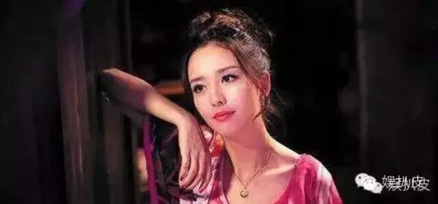 如何把一手好牌打的稀烂?看看黄圣依董洁周冬雨就知道了