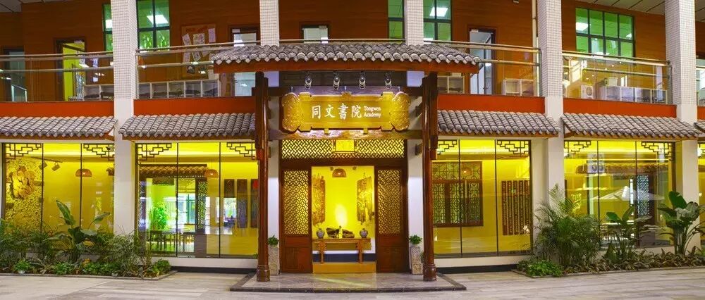 华师附外美式高中 | 一所原汁原味的美国高中，你的选择