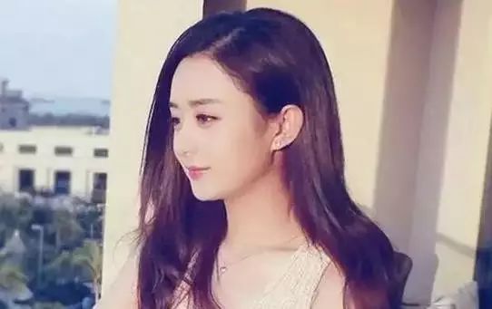 赵丽颖除了有丸子头,这些发型也超美的!我要来一款咯~