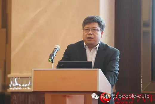 补贴政策持续退坡 新能源车或将享特殊路权