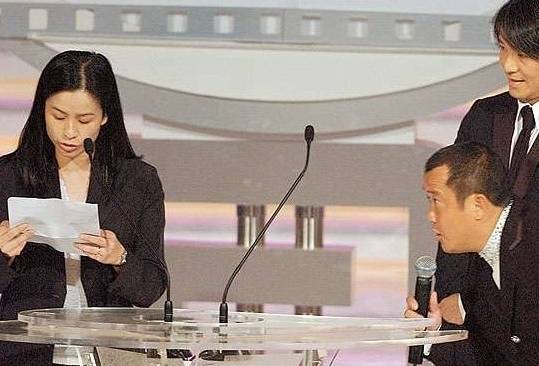 赵雪英在香港金像奖颁奖礼上公开炮轰周星驰。