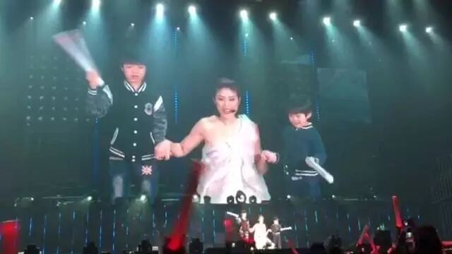 陈慧琳携子开个唱