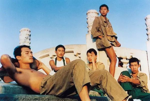 《阳光灿烂的日子》剧照,配图与内文无关
