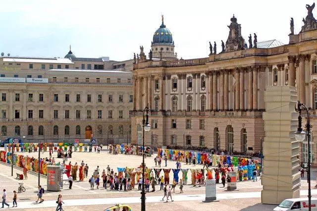 倍倍尔广场(Bebelplatz)