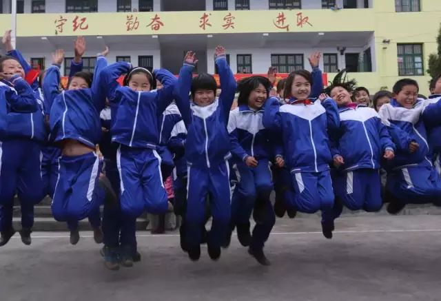 常见校服,东方IC供图