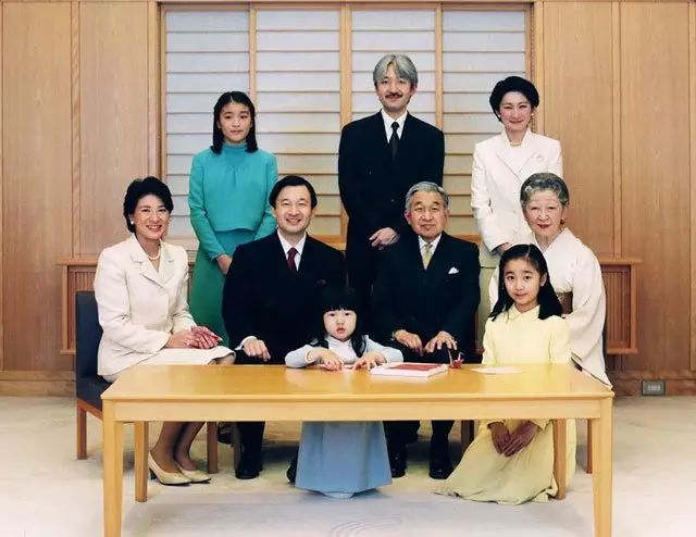 资料图:日本皇室合影
