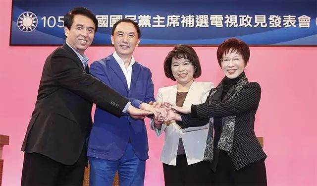 右起:洪秀柱、黄敏惠、李新、陈学圣
