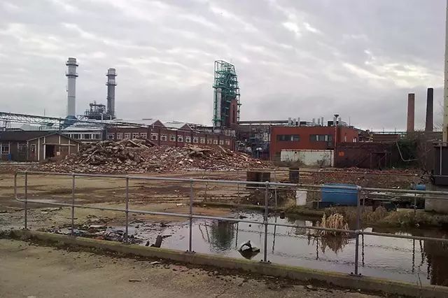 美国的“毒地”(brownfield)指曾用于工业或化学工业的一块土地