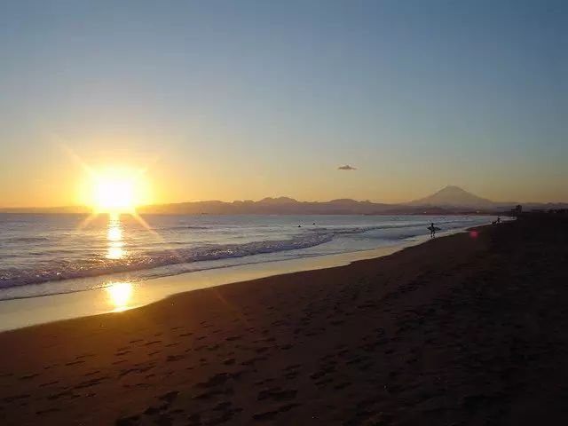 现在的鹄沼海水浴场