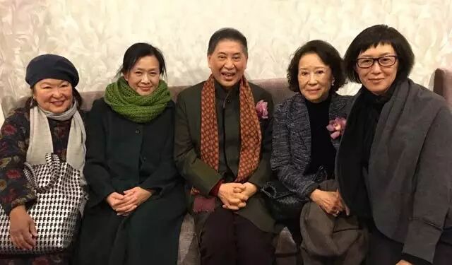 左起:诗人爱亚、作者陈念萱、白先勇、林文月、郭思敏