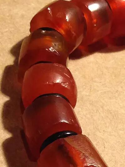 西周的红玛瑙珠子