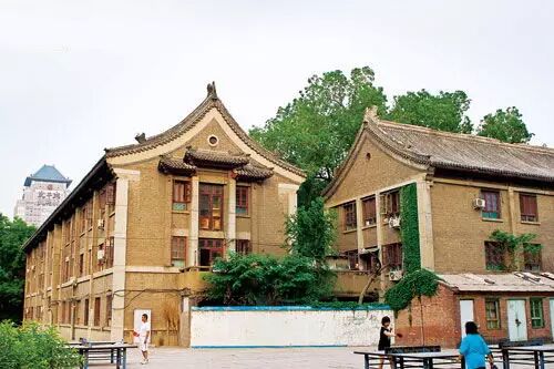 北大校园内建于50年代的筒子楼