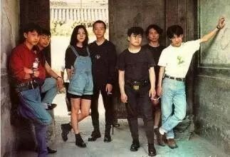 她从王菲手里抢走了窦唯,却也记录下了中国摇滚的黄金时代