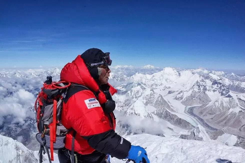 三浦雄一郎在2013年又登顶一次珠峰,当时他80岁