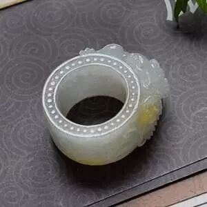 【七彩云南翡翠武汉旗舰店】国民老公王思聪,转身变为...