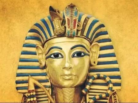 实际上,化妆也好,调香也好,均是古埃及宗教崇拜中不可或缺的部分.