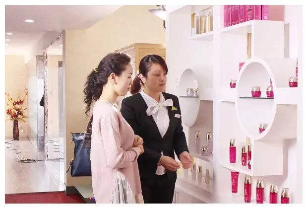 美容院销售频频失败，原因何在？