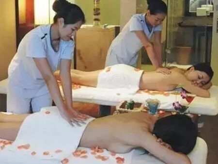 美容师越色，业绩越好！