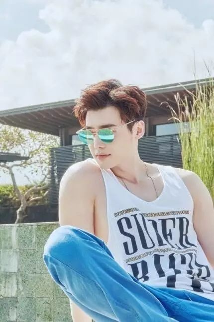 『jongsuk☆消息』160614 李钟硕画报幕后花絮照片