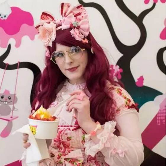 又一位,可男可女,挑战范冰冰御用摄影师,但是好像....