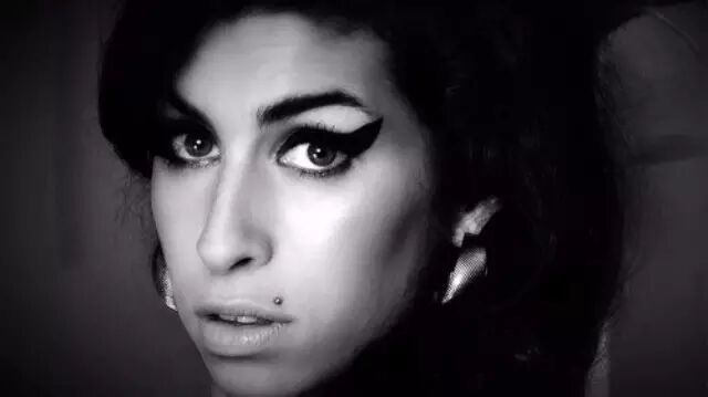 Bruno Mars经典现场《Valerie》——致敬Amy Winehouse