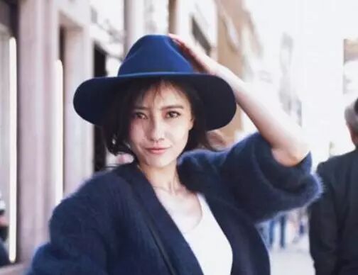 早春时节,当高圆圆遇上了刘诗诗,谁穿的更美呢?