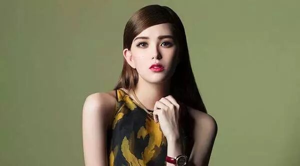 昆凌怀孕了还浓妆染发,到底有没有问题? 妇产科医生为你解读孕期化妆品-怀孕期