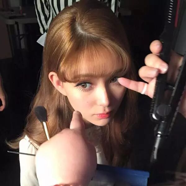 昆凌怀孕了还浓妆染发,到底有没有问题? 妇产科医生为你解读孕期化妆品-怀孕期