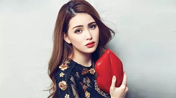 昆凌怀孕了还浓妆染发,到底有没有问题? 妇产科医生为你解读孕期化妆品-怀孕期